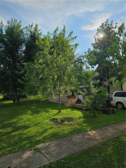 309 Long St, Mendon, MO 64660
