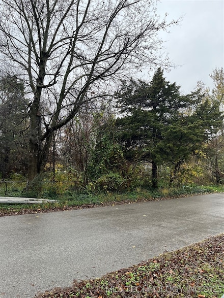 2022 W 43rd St, Tulsa, OK 74107