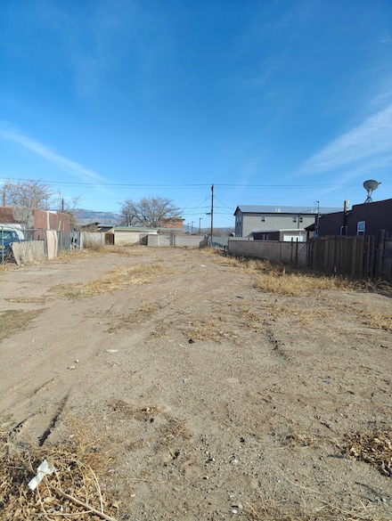 4516 Grande Dr NW, Albuquerque, NM 87107