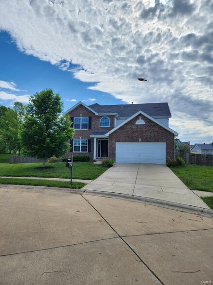 247 Edbrooke Dr, Belleville, IL 62221
