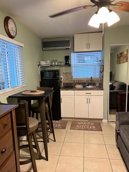 6018 Plunkett St Unit 1, Hollywood, FL 33023