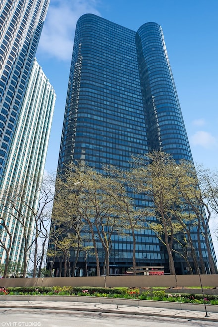 155 N Harbor Dr Unit 610, Chicago, IL 60601