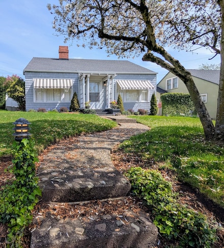 567 NE Winchester St, Roseburg, OR 97470