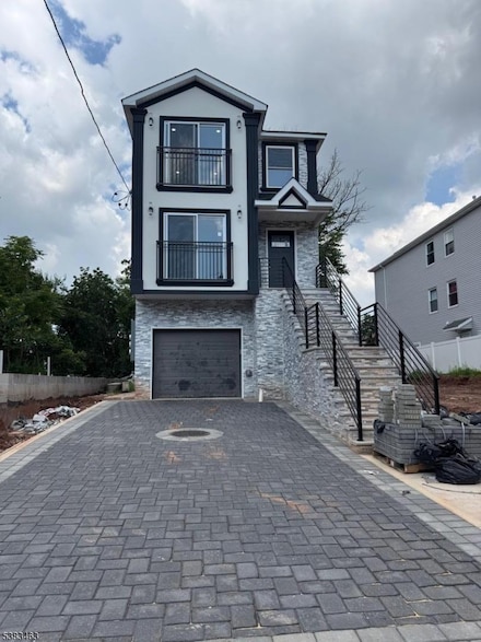 111 S Park St, Elizabethport, NJ 07206