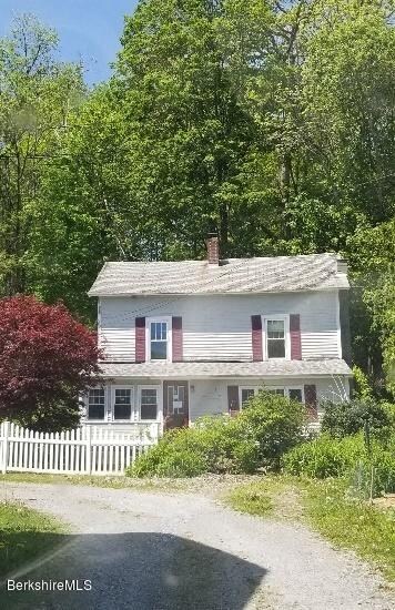 43 Hart St, Great Barrington, MA 01236