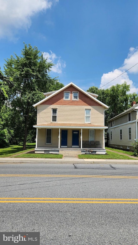 27 W Bainbridge St, Elizabethtown, PA 17022