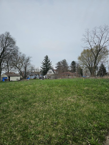 2 Bowman St, Mansfield, OH 44903