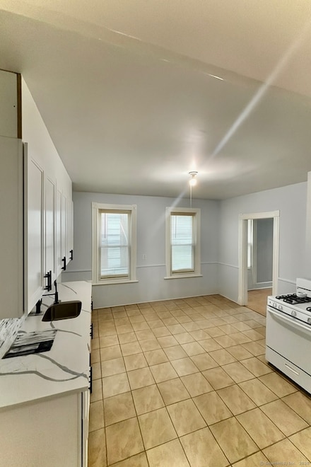 57 Houston St Unit Flr 1, New Haven, CT 06513