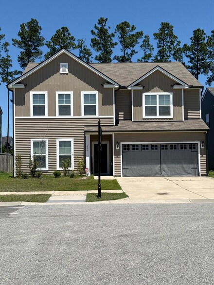 400 Silent Bluff Dr, Summerville, SC 29486