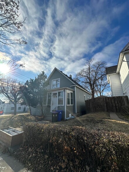 963 Western Ave N, Saint Paul, MN 55117
