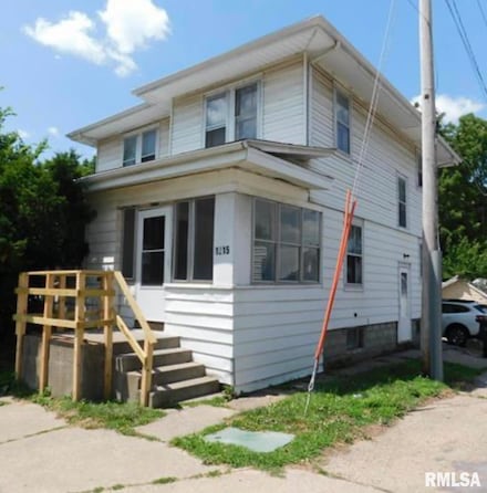 1215 18th Ave, Rock Island, IL 61201