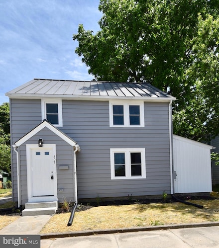 307 4th St, Seaford, DE 19973