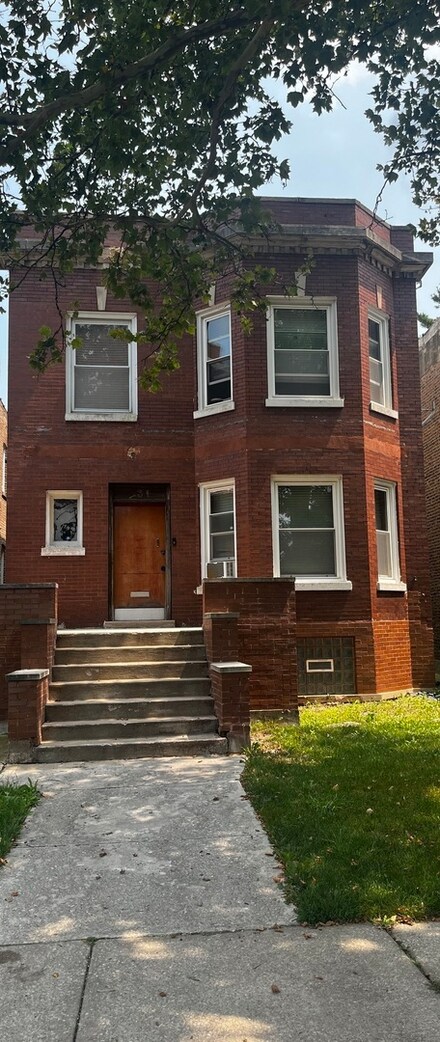 131 S Mayfield Ave, Chicago, IL 60644