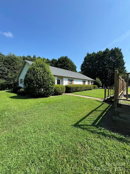 104 Peninsula Place Ln, Mooresville, NC 28117