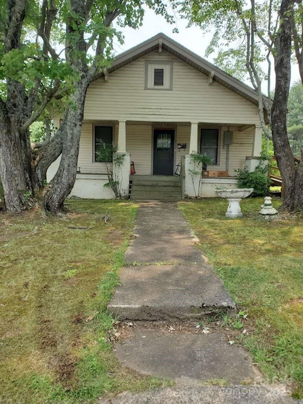 106 Pine St, Morganton, NC 28655