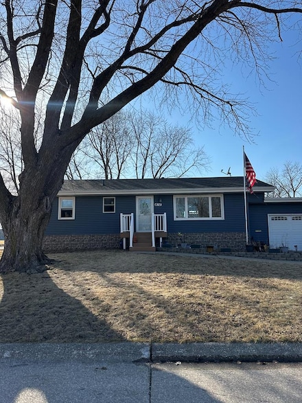 416 Elm St, Rockwell City, IA 50579