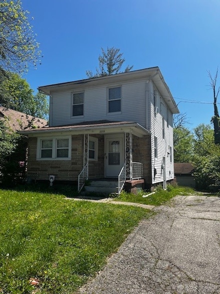 2218 Rugby Rd, Dayton, OH 45406