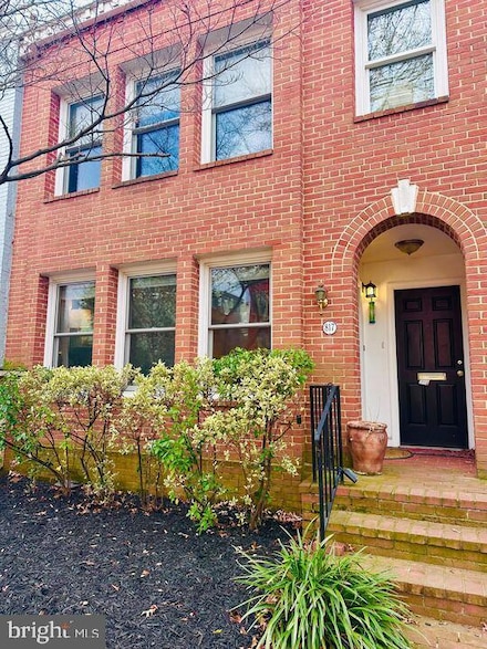 817 E St SE Unit 1, Washington, DC 20003