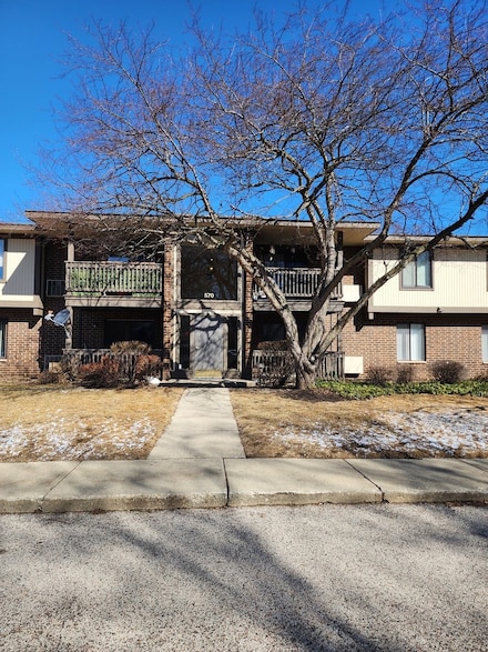 570 Somerset Ln Unit 7, Crystal Lake, IL 60014