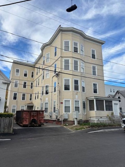 107 Pierce St, Lewiston, ME 04240