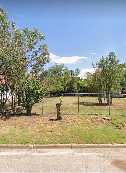 1320 N Market Ave, Shawnee, OK 74801