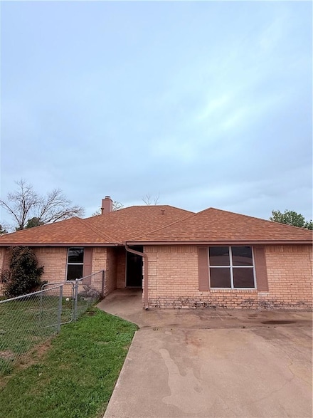 3831 Kendall Ln, Waco, TX 76705