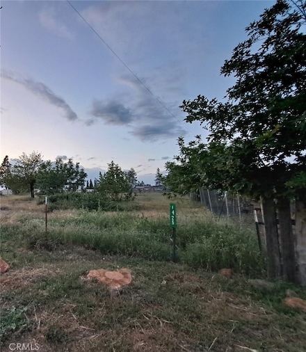 1425 W Dottie Ln, Paradise, CA 95969