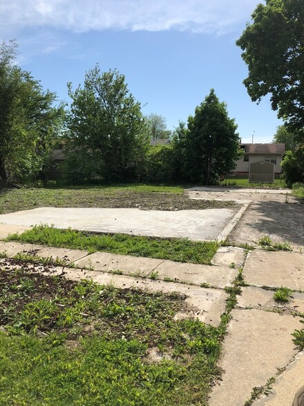 20042 Lakewood Ave, Lynwood, IL 60411