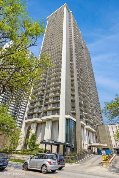 6007 N Sheridan Rd Unit 19D, Chicago, IL 60660