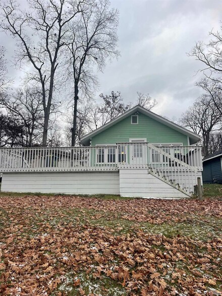 5624 S 980 E, Wolcottville, IN 46795