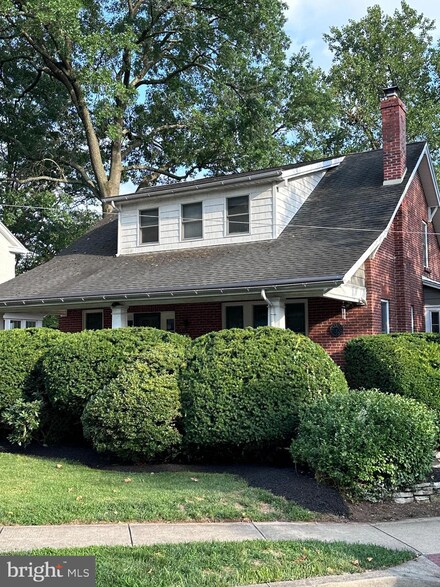 1102 Belleview Ave, Pottstown, PA 19464