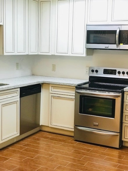 11711 Memorial Dr Unit 305, Houston, TX 77024