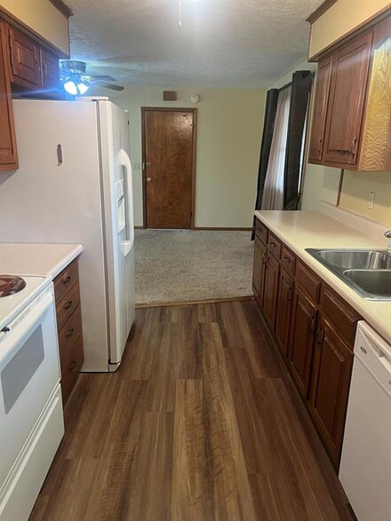 2221 Sue Ln, Independence, KS 67301