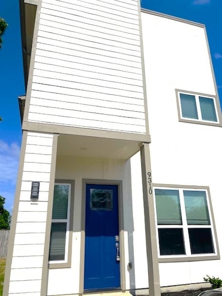 9310 Coffee St, Houston, TX 77033