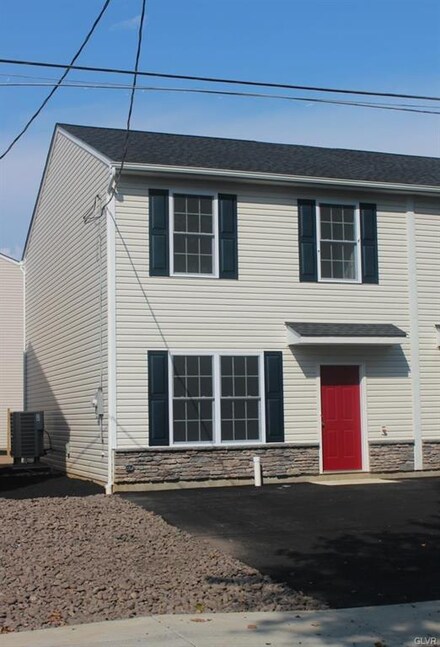 217 N Fenwick St, Allentown, PA 18109