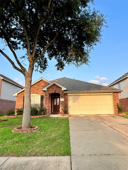 6931 Stoneyvale Dr, Houston, TX 77083
