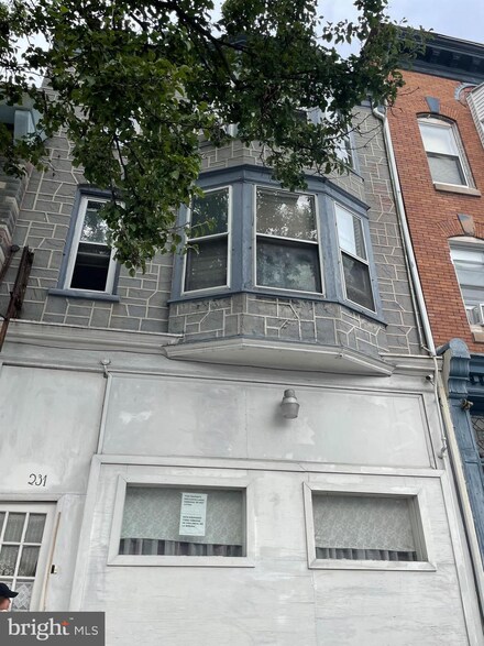 231 N 9th St, Reading, PA 19601