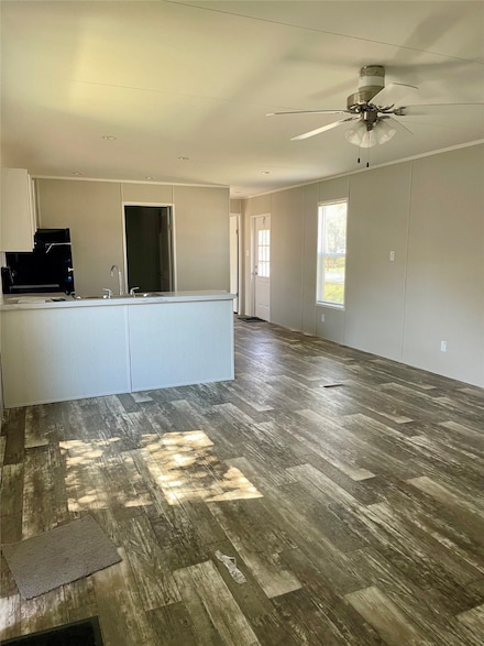 2600 Horn Rd Unit 9, Bay City, TX 77414