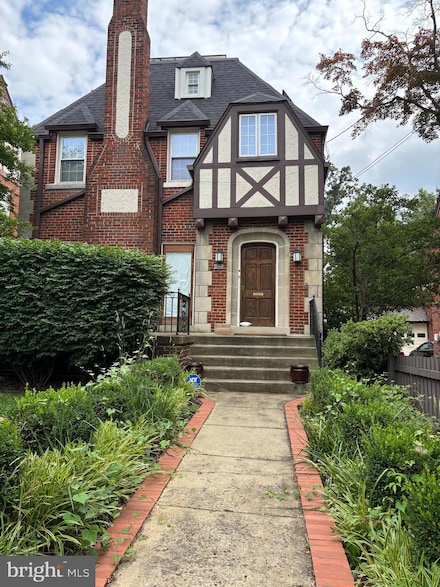 2706 Military Rd NW, Washington, DC 20015