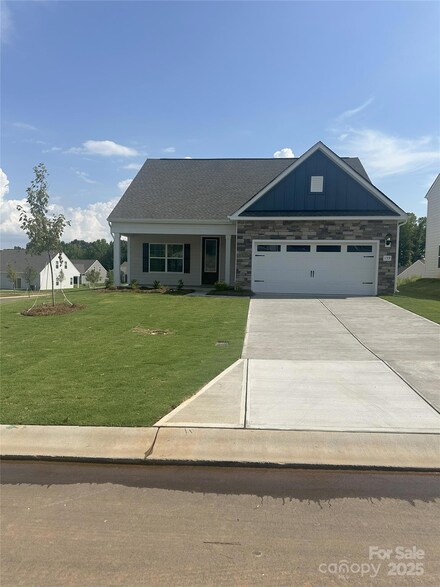 159 Wembury Ln, Troutman, NC 28166