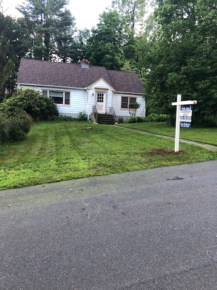 50 Richard Dr, Hamden, CT 06514