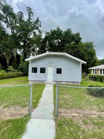 916 NW 7th St, Ocala, FL 34475