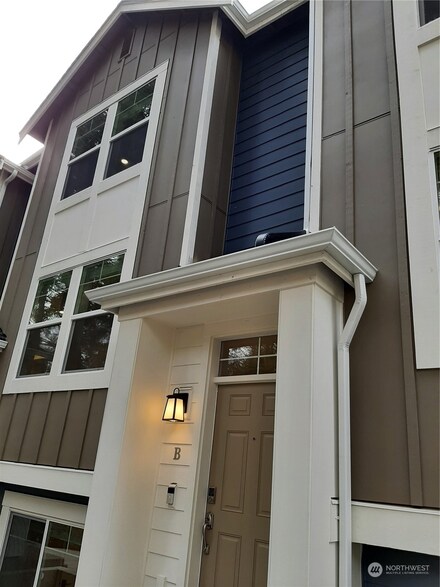 19314 121st Place NE Unit B, Bothell, WA 98011