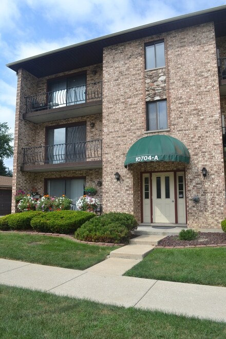 10704 S Depot St Unit 201, Worth, IL 60482