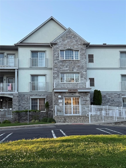 26 N de Baun Ave Unit 303, Suffern, NY 10901