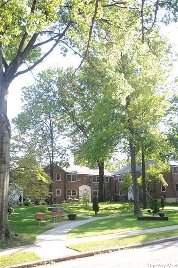 58-14 251st St Unit 230, Little Neck, NY 11362