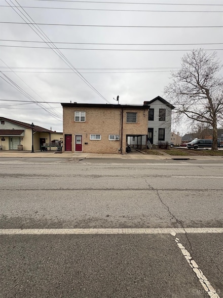 1121 Main St, Sharonville, OH 45241