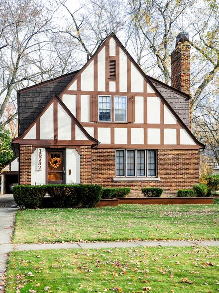16732 Warwick St, Detroit, MI 48219