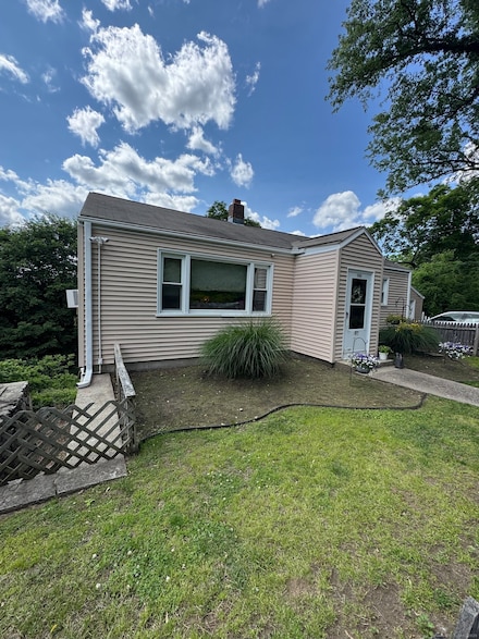103 Mount Pleasant St, Derby, CT 06418