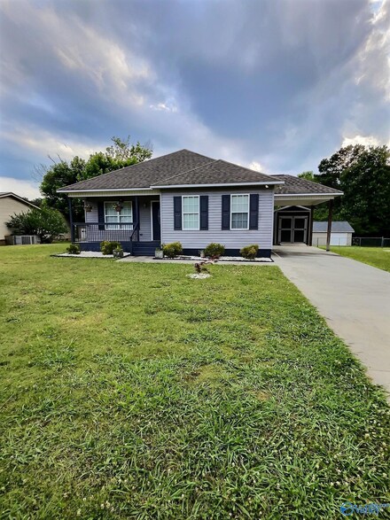 740 Carlton Click Rd, Grant, AL 35747